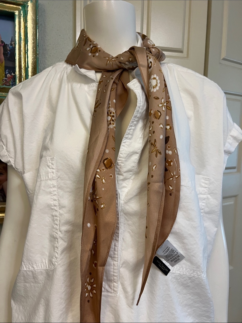 #EE Women's Brown Floral Silky Neck Scarf